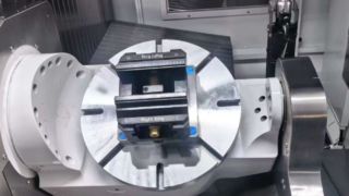 Точность крепления приспособления с ЧПУ серии AST 9652 с самоцентрированием структуры Lang