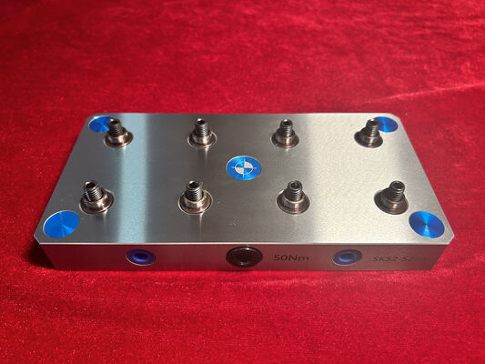 Белые конвейеры CNC с точностью повторения 0,005 мм и совместимостью 3/4/5 оси для точной обработки