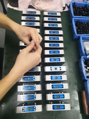 Фрезеруя приспособление быстрой смены зажимает ЧПУ 1.6Кг нулевой точки 4 отверстий